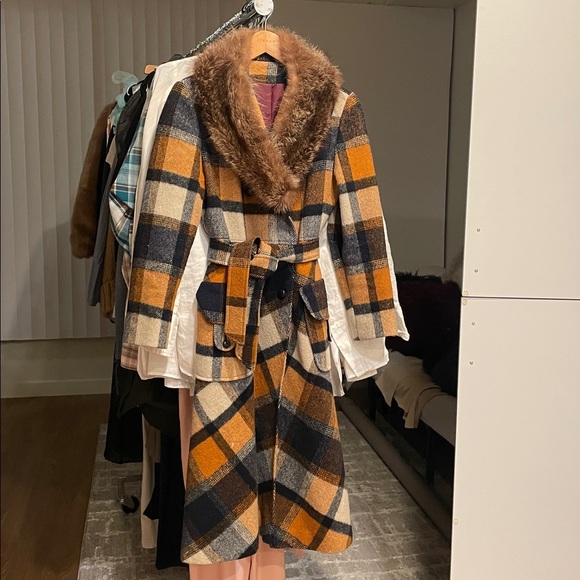Vintage Jill jr 70’s Plaid Fur Collar Coat. Fits like a size 4 mint condition. - Picture 2 of 10